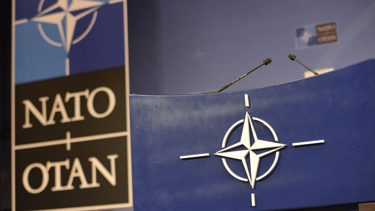 NATO rasmiysi: RF gibrid hujumlari qurbonlarga olib kelishi mumkin