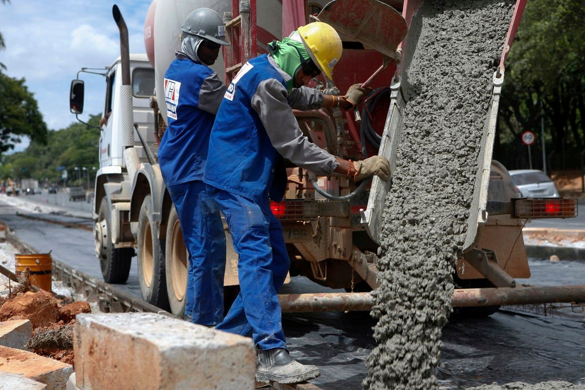 Kyrgyzstan debates lifting ban on cheaper Uzbek cement imports amid price dumping concerns