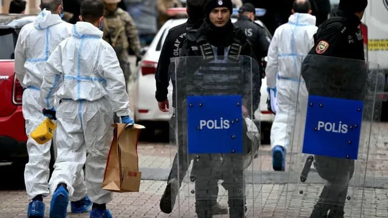 Istanbuldagi otishma: bir kishi halok bo‘lgan. Turkiya rasmiylari Rossiya va Tojikiston fuqarolaridan gumon qilmoqda