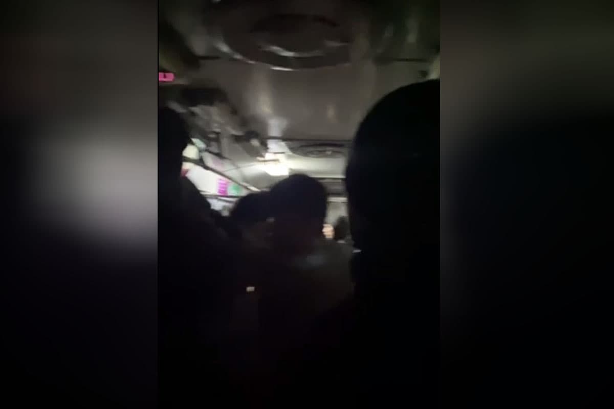 Toshkent metrosida poyezd vagonlaridan birining yoritish chiroqlari o‘chib qoldi