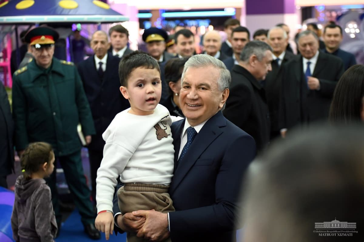 Shavkat Mirziyoyev Toshkentdagi yirik savdo markazini borib ko‘rdi 