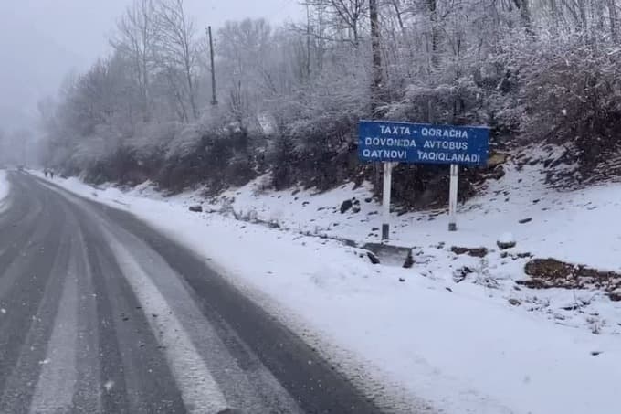 Taxtaqoracha dovoni qordan tozalanib, avtomobillar harakati uchun ochildi