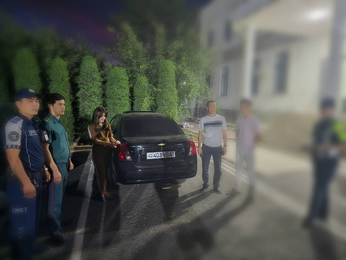 Andijonda tanasini harakatlanayotgan mashinadan chiqarib uyatli qiliqlar qilgan 17 yoshli qizga chora ko‘rildi