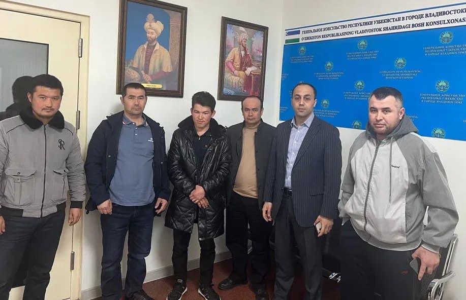 Uzbek diplomats meet with migrant compatriots in Vladivostok