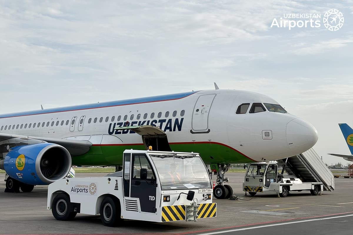 Toshkent aeroporti yangi samolyot buksirlarini foydalanishga qabul qildi