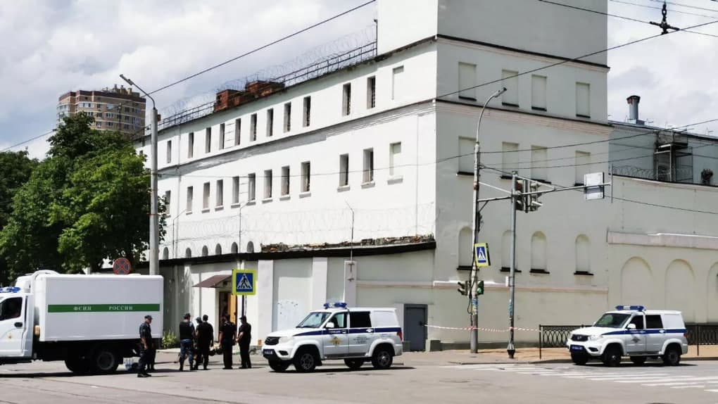 В Ростове-на-Дону заключенные СИЗО взяли в заложники сотрудников ФСИН