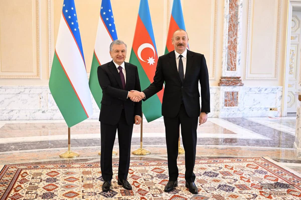Shavkat Mirziyoyev Bokuda Ilhom Aliyev bilan muzokara o‘tkazdi