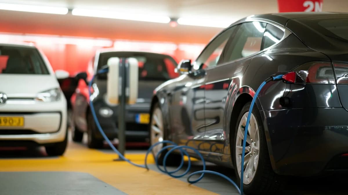 O‘zbekiston 10 oyda qancha elektromobil import qilgani aytildi