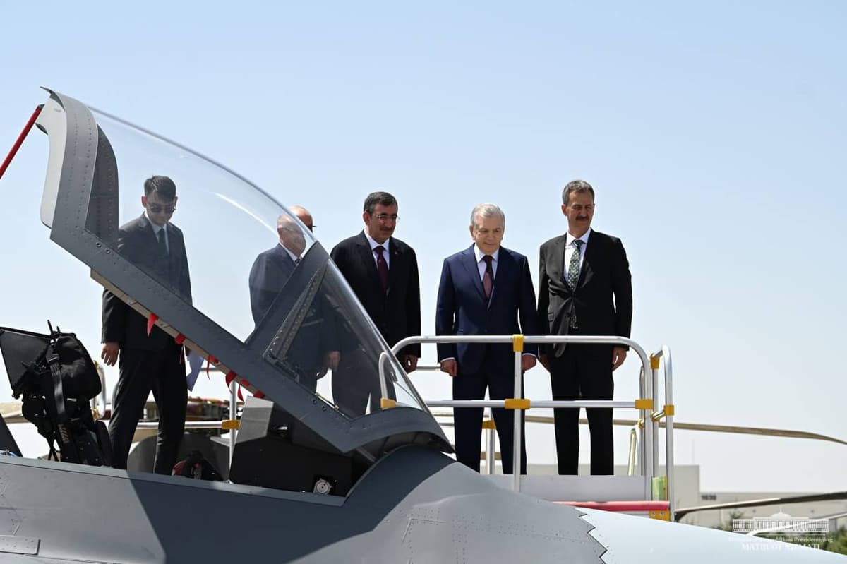 Mirziyoyev visits Turkish aerospace company