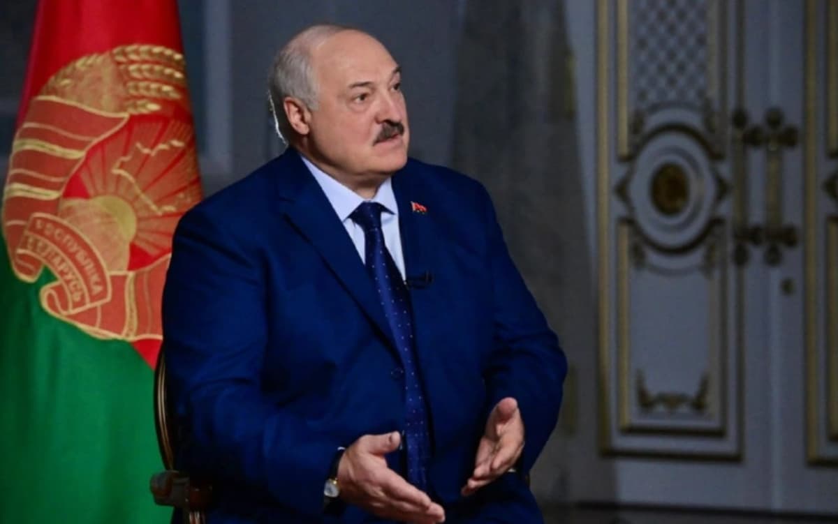 Lukashenko 30 nafar siyosiy mahbusni afv etdi