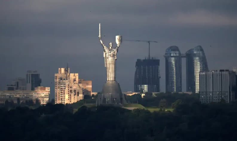 Kiyevdagi shifoxonalar Belarus «KGB» rahbarining tahdidlaridan keyin evakuatsiya qilinyapti