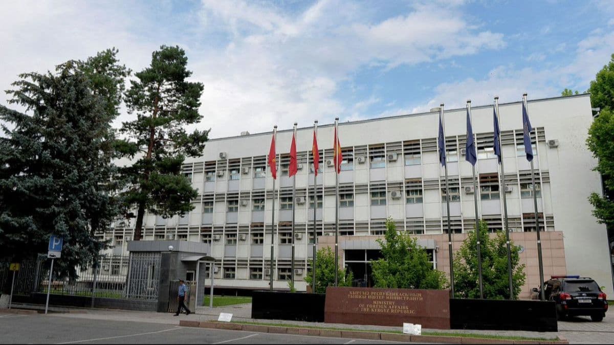 Кыргызстан рекомендовал гражданам воздержаться от поездок в Израиль и Ливан