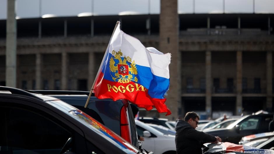 Берлин мэри 9 май куни Россия байроқлари тақиқланишига изоҳ берди