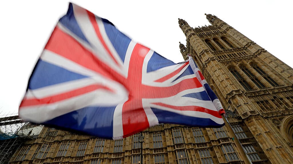 Buyuk Britaniya yollanma guruhlar va Skripalni zaharlaganlarga qarshi sanksiyalar qo‘lladi