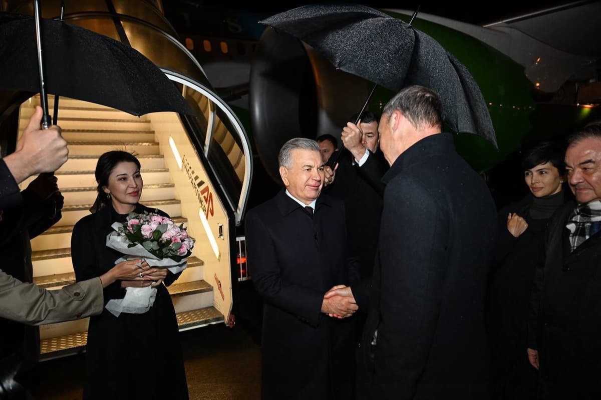 President Mirziyoyev begins official trip to Belgium