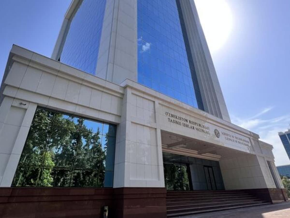 Uzbekistan urges citizens to postpone all non-essential travel to the Middle East