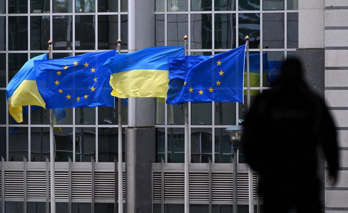 Европарламент одобрил кредит Украине на 90 млрд евро