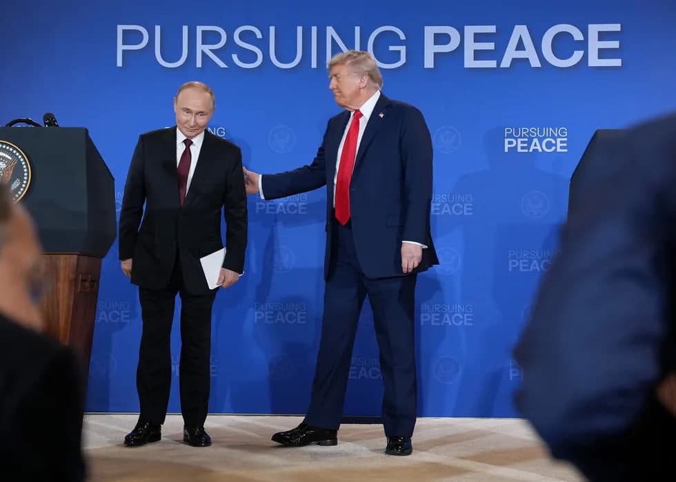 Трамп ва Путин Аляскада учрашди, ҳеч қандай келишув бўлмади – асосий воқеалар