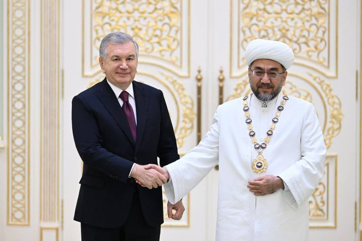 Шавкат Мирзиёев мустақилликнинг 34 йиллиги муносабати билан давлат мукофотларини топширди