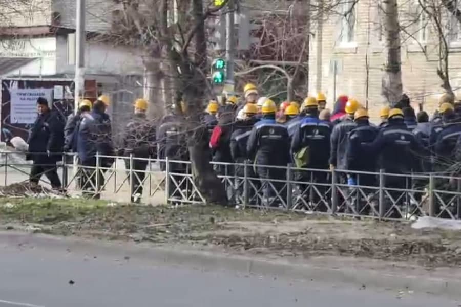 Хабаровск ўлкасида хитойлик ишчилар намойиш уюштирди