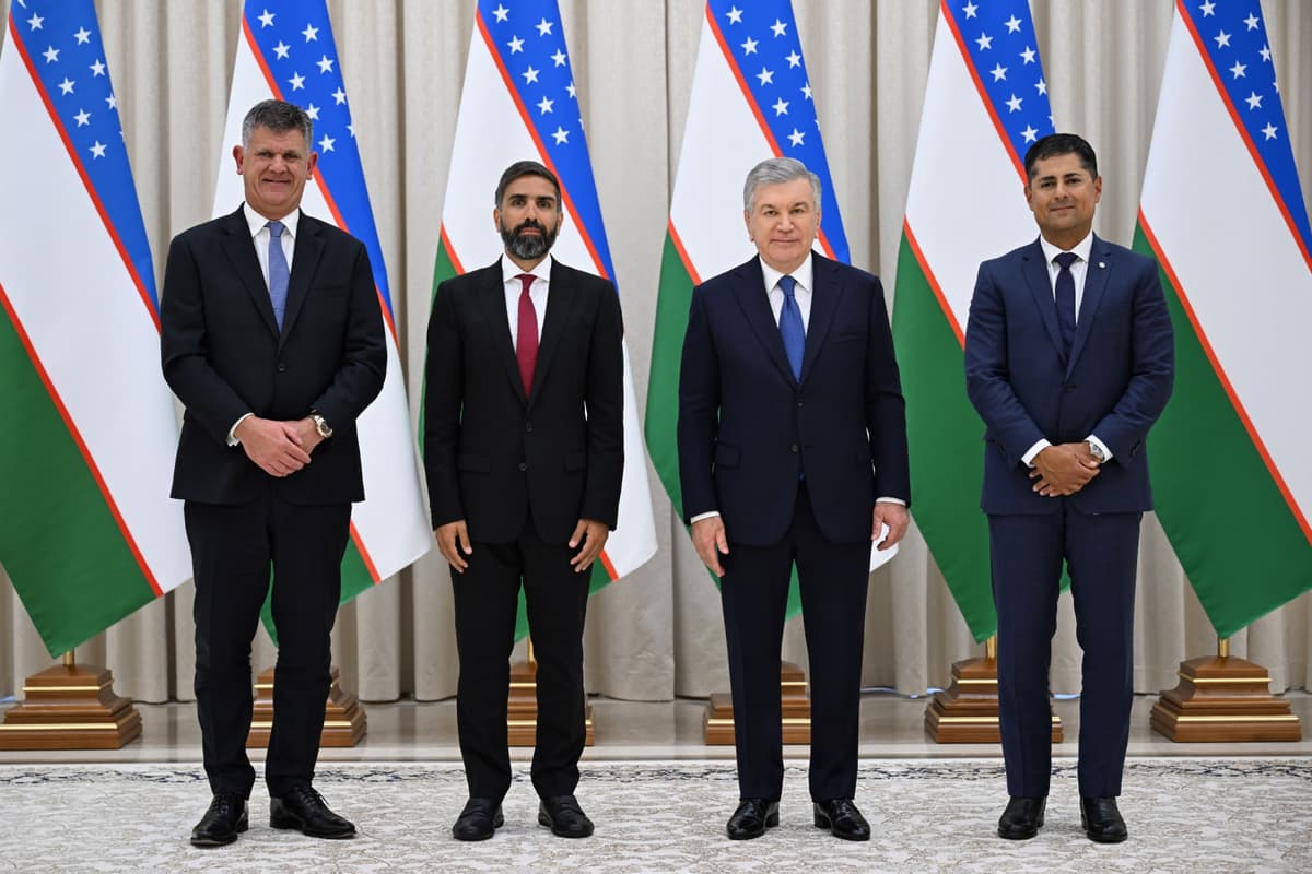President Mirziyoyev meets SOCAR and BP leadership to discuss energy cooperation