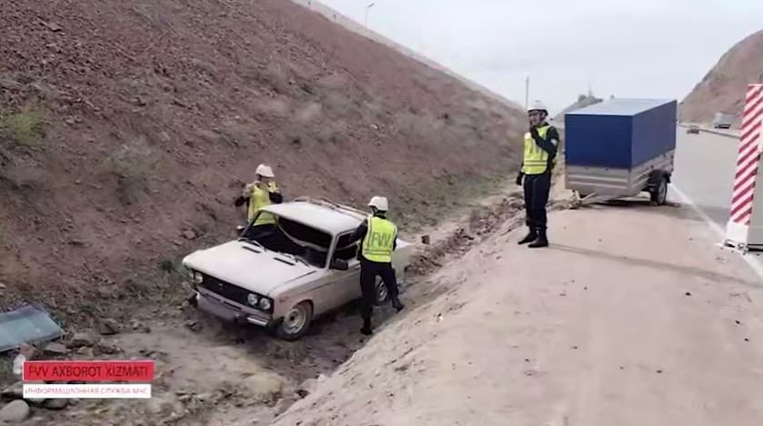 Qamchiq dovonida “Vaz-2106” avtomobili xandaqqa tushib ketdi