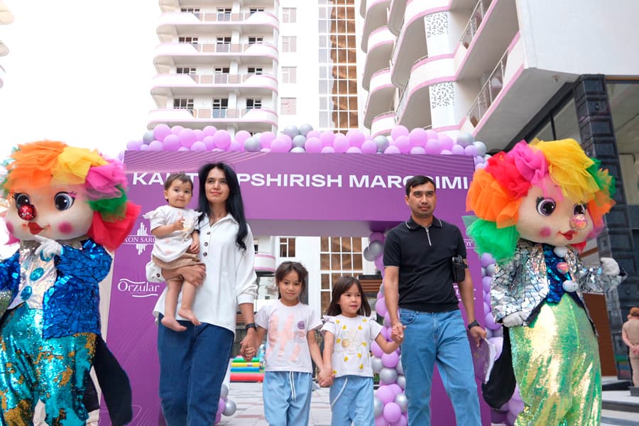 Xon Saroy’da kalit topshirish marosimi: “Orzular” majmuasidagi xonadonlarni topshirish boshlandi