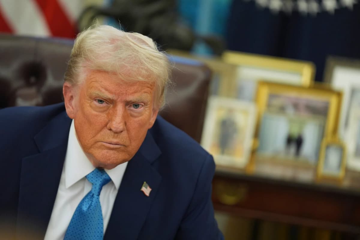 Трамп Мексика учун қўшимча божларни бир ойга тўхтатишга қарор қилди