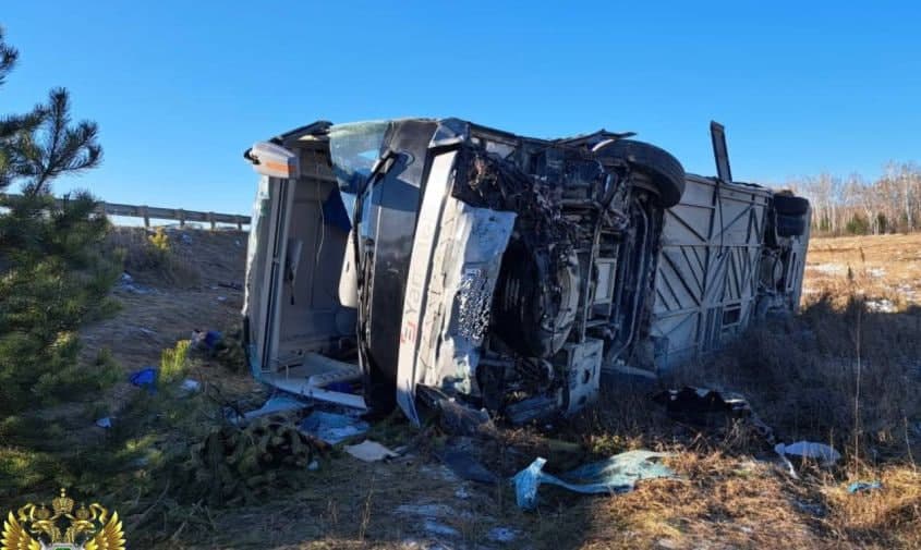 One dead, 14 injured after bus with Uzbek migrants crashes in Russia