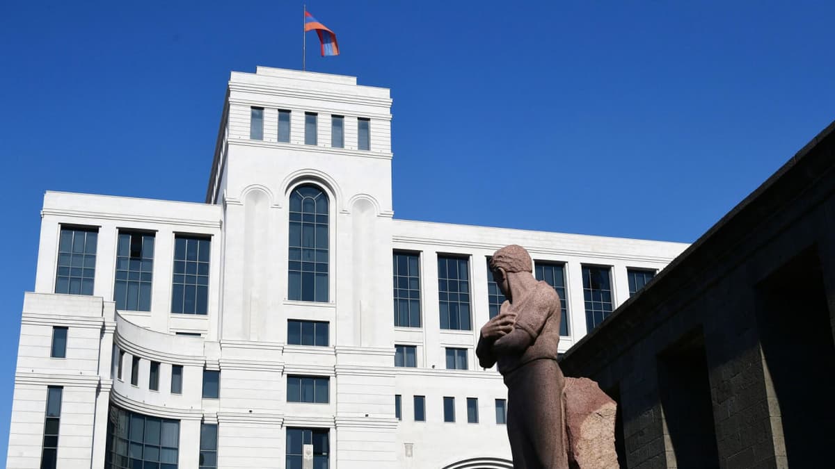 Армения вручила ноту протеста послу России