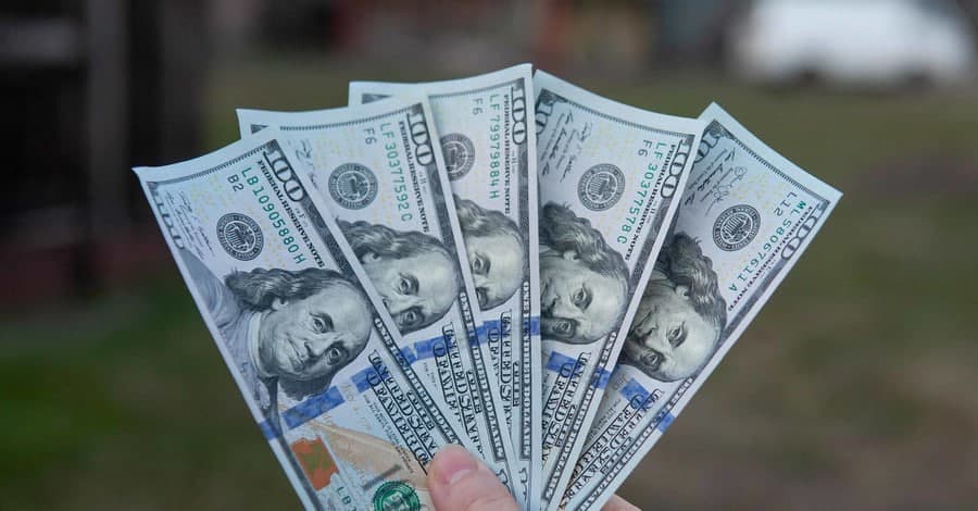 AQShda yiliga 500 ming dollar pul topadiganlar ham «oylikdan oylikkacha» yashay boshlagan. Nega?