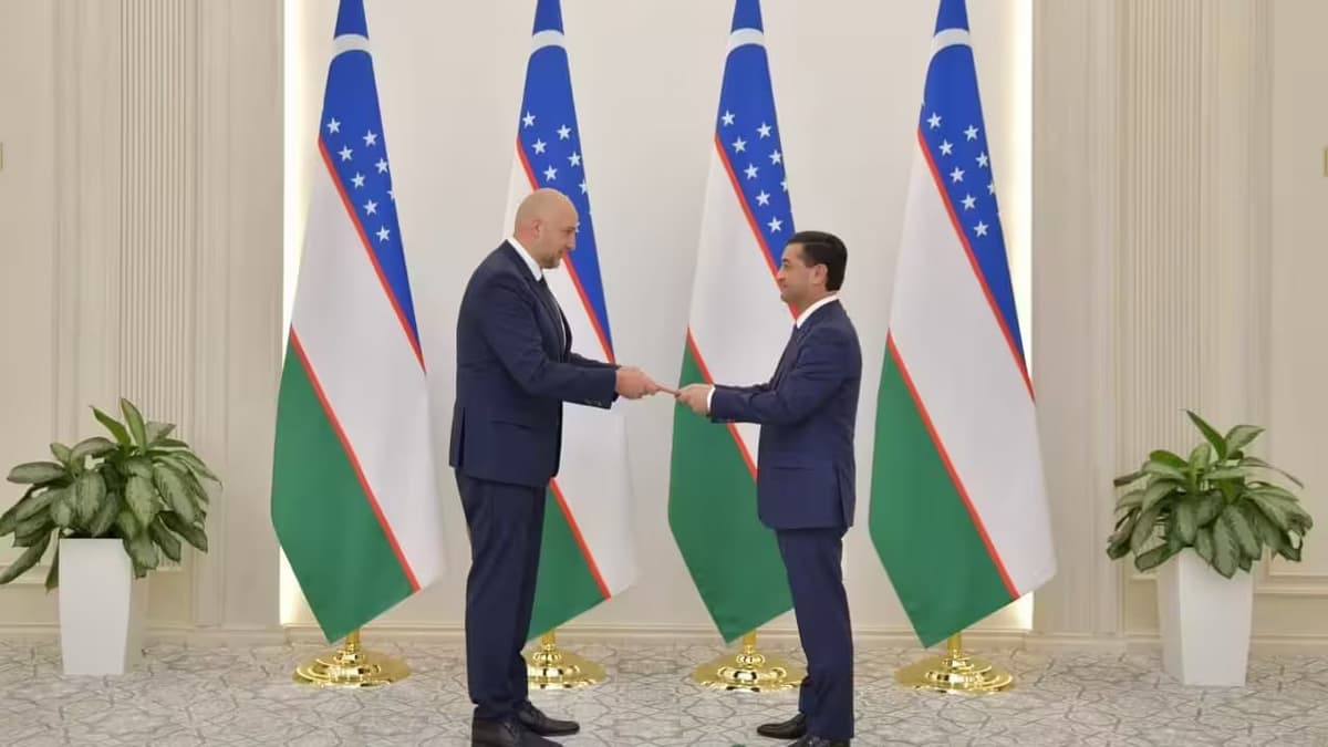 New Latvian ambassador presents credentials to FM Saidov