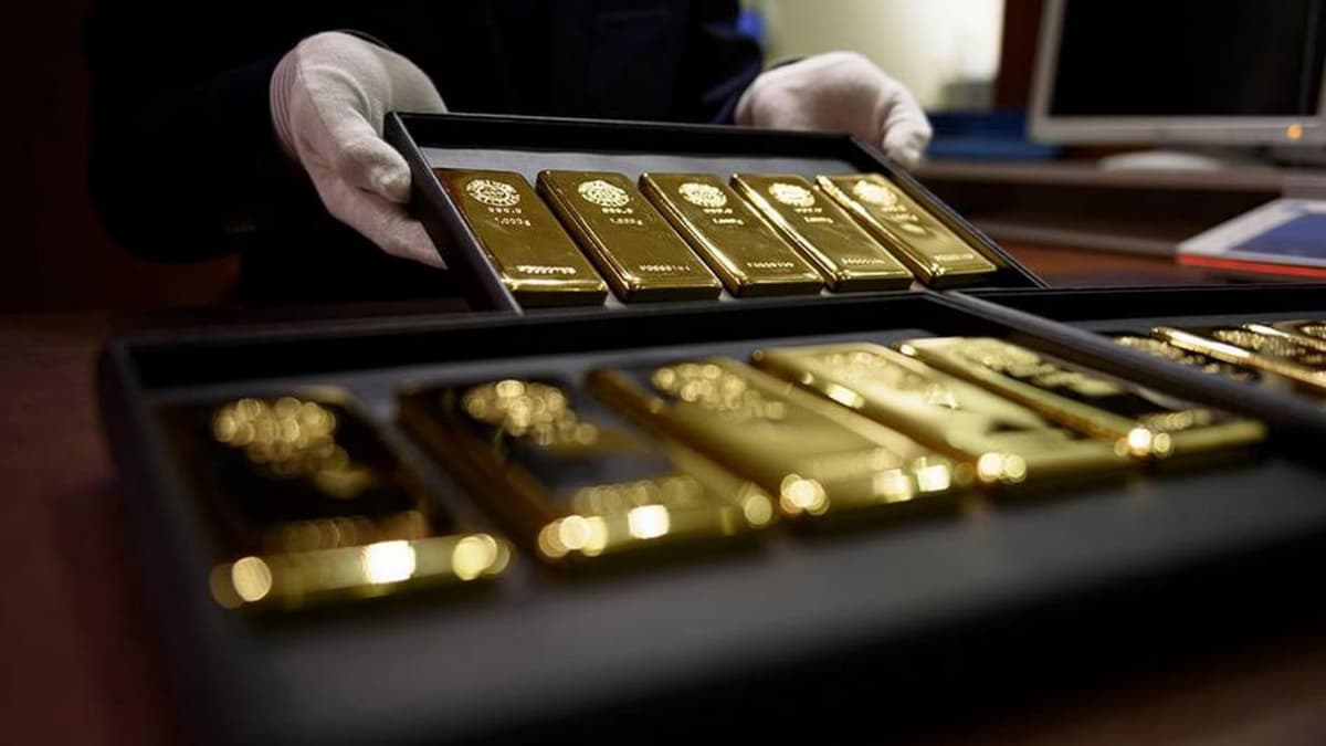 Uzbekistan’s international reserves hit record $77 billion