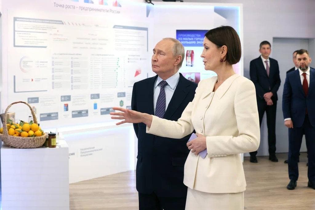 Қримда етиштирилган ўзбек лимони Москвада намойиш этилди. Владимир Путин маҳсулот билан танишди
