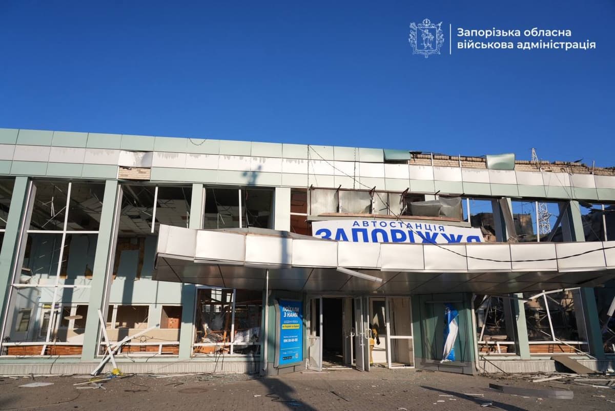 Rossiya qo‘shinlari Zaporijjya shahri avtovokzaliga aviabomba tashladi