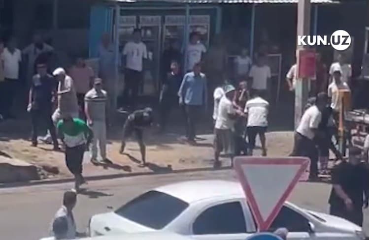В Яккабаге водители маршруток устроили массовую драку