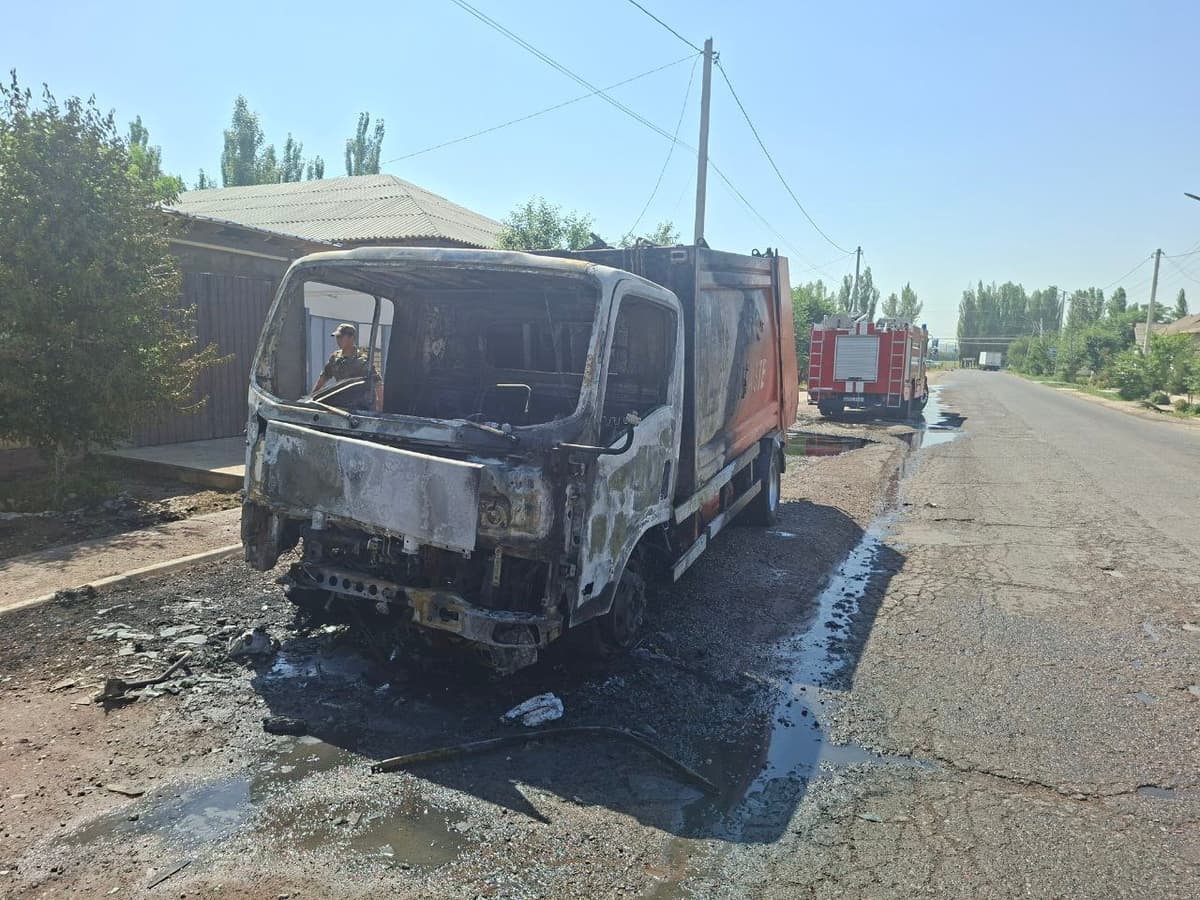 Тошкент вилоятида махсус юк автомобили ёниб кетди