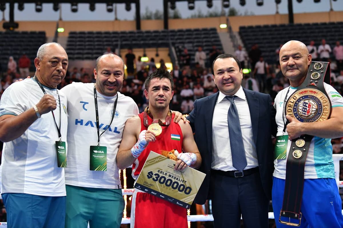 Хасанбой Дусматов стал двукратным чемпионом мира