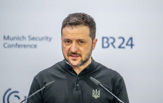Зеленский фойдали қазилмалар бўйича АҚШ билан келишувни нега имзоламаганини тушунтирди