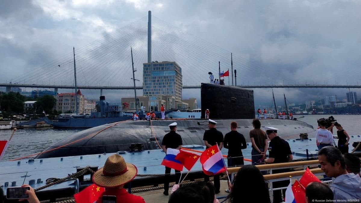Rossiya va Xitoy harbiy mashqlari: Yapon dengizida manyovrlar boshlandi