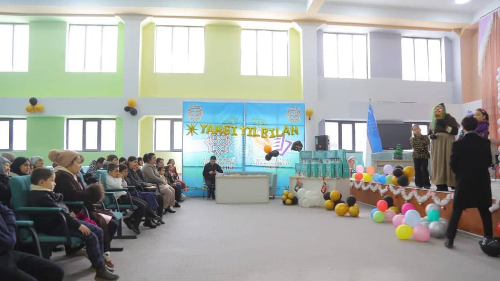 ANORBANK Bo‘stonliq tumanidagi 125-maktab-internat tarbiyalanuvchilarini tabrikladi