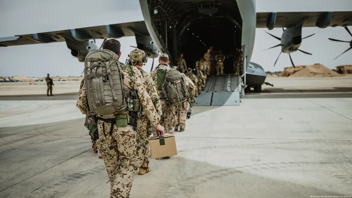 НАТО вывела миссию из Ирака на фоне эскалации на Ближнем Востоке