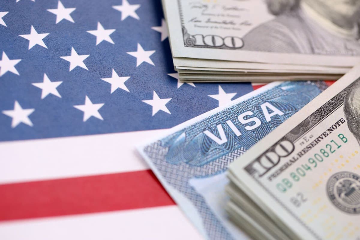 AQSh Amerika vizasi uchun 15 ming dollarlik garov dasturini kengaytirdi