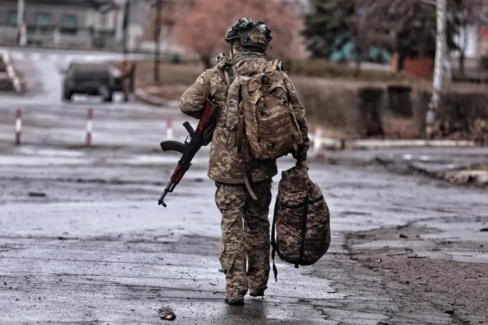 Украинанинг янги бригадаси Покровск яқинига ташланганидан кейин пароканда бўлиб кетди