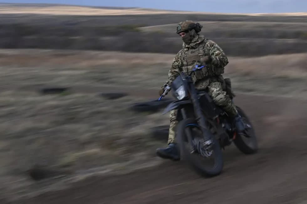 Pokrovsk uchun jangda Rossiya yangi taktikadan foydalanmoqda