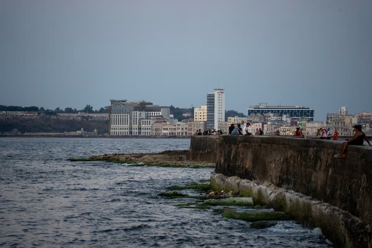 AQSh Kuba qirg‘oqlarida razvedka faoliyatini kuchaytirdi
