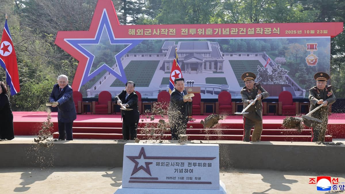 KXDRda Ukraina urushida halok bo‘lgan harbiylar xotirasiga memorial barpo etilmoqda