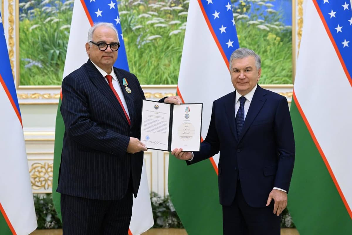 President Mirziyoyev honors UWW chief Nenad Lalović with the Order of Friendship