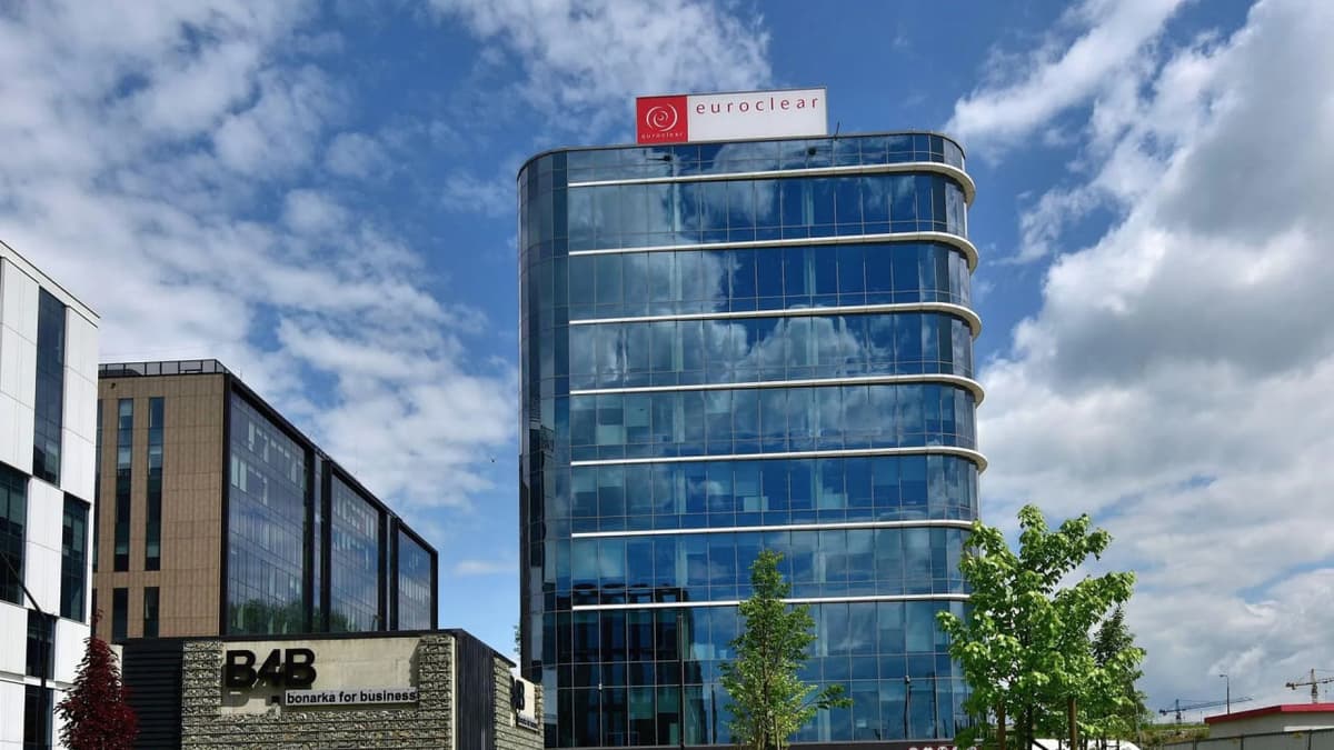 Euroclear Rossiya aktivlaridan 2 mlrd yevrolik daromadni Ukrainaga o‘tkazadi