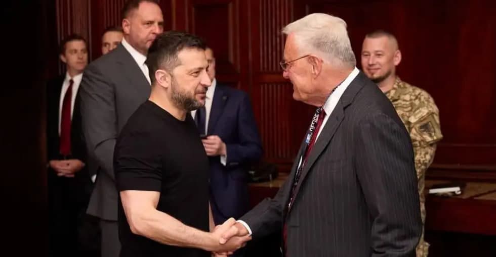 Zelenskiy Trampning maxsus vakilini orden bilan mukofotladi